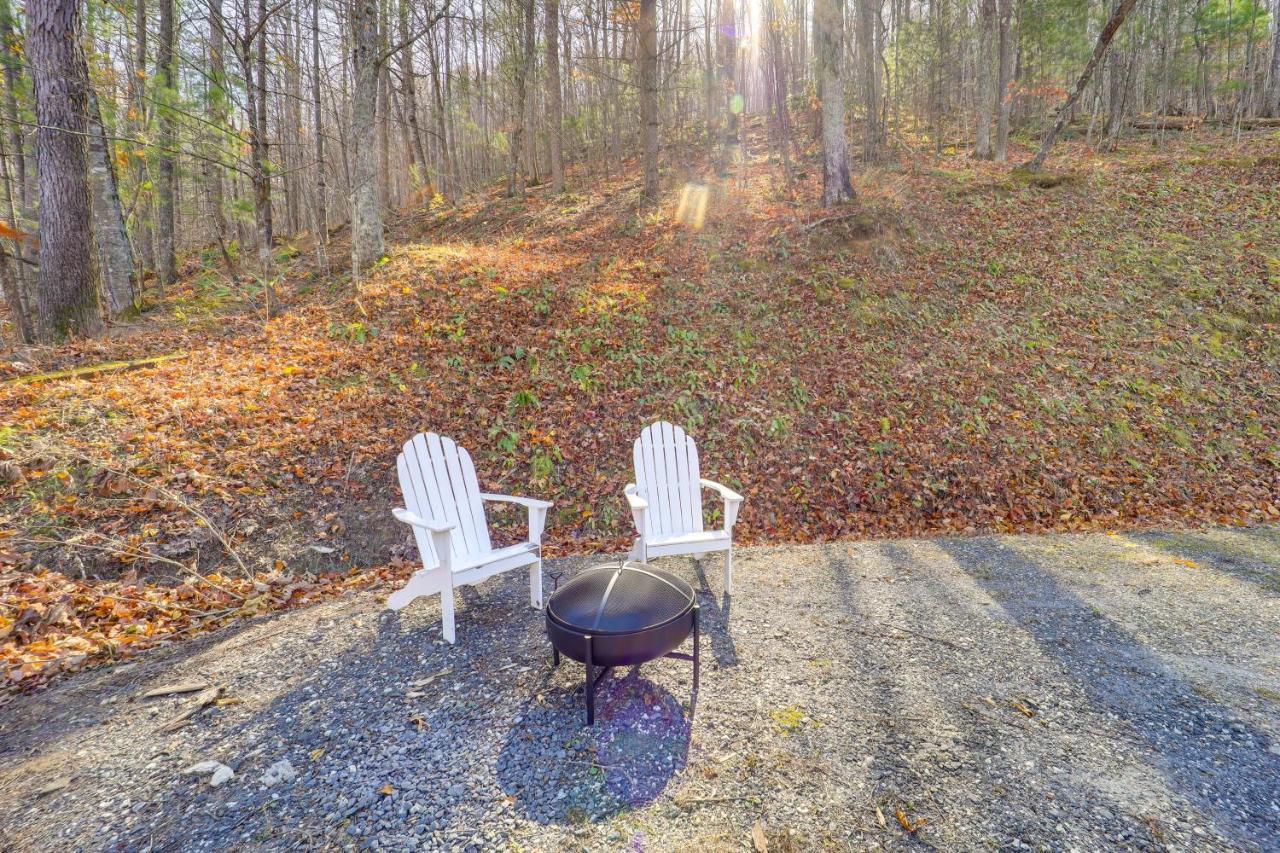 Pet-Friendly Spruce Pine Cabin With Private Fire Pit Exterior photo